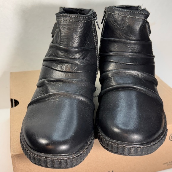 Clarks Collection Leather Ruched Ankle Boots Caroline Orchid casual Fall winter - Picture 5 of 12